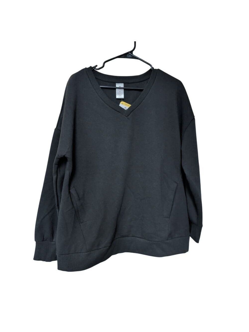 Womens V-Neck Cozy Sweatshirt Black Size M